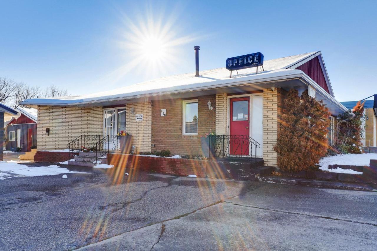 Hotel Bethel - Fort Macleod, Ab Exterior photo